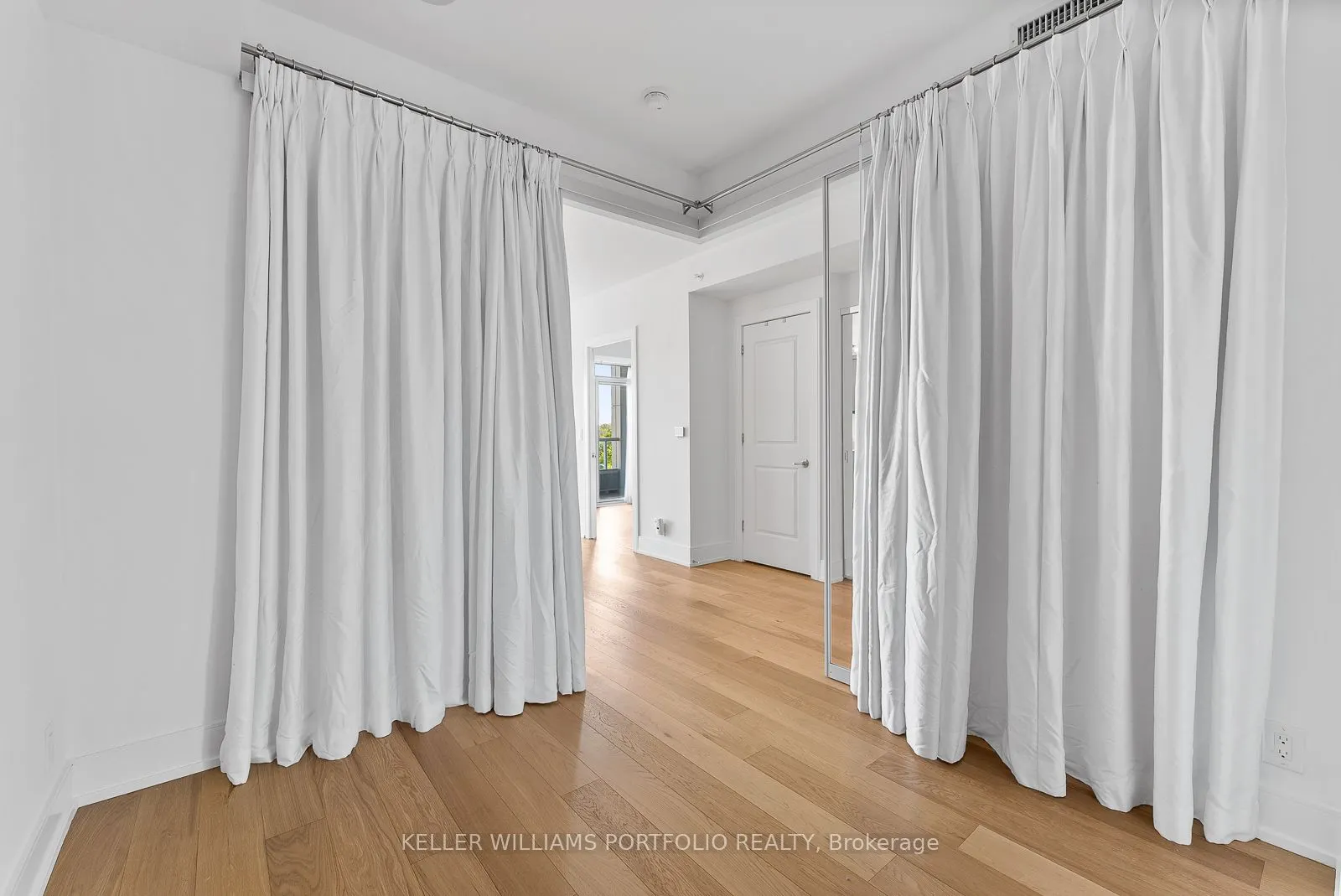 6 Parkwood Avenue, #310