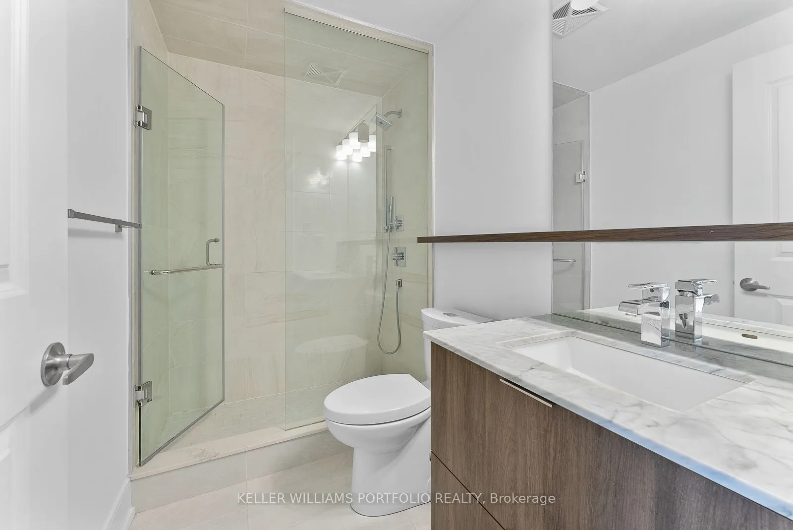 6 Parkwood Avenue, #310