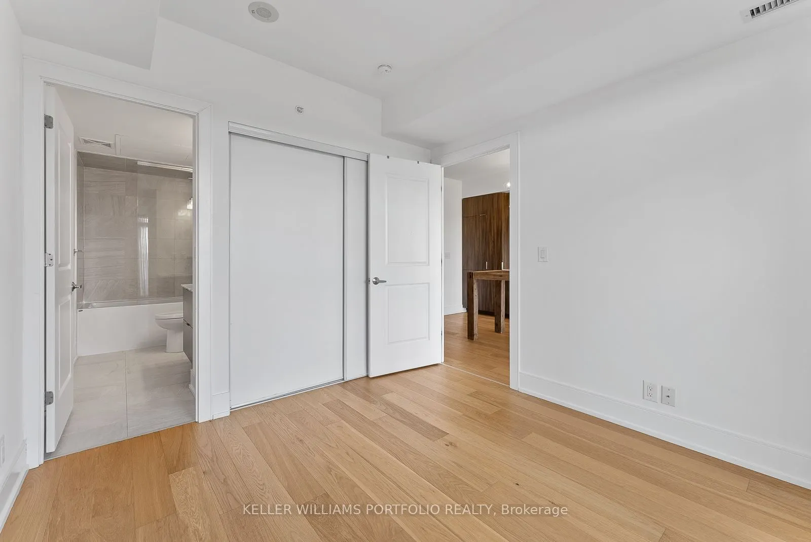 6 Parkwood Avenue, #310