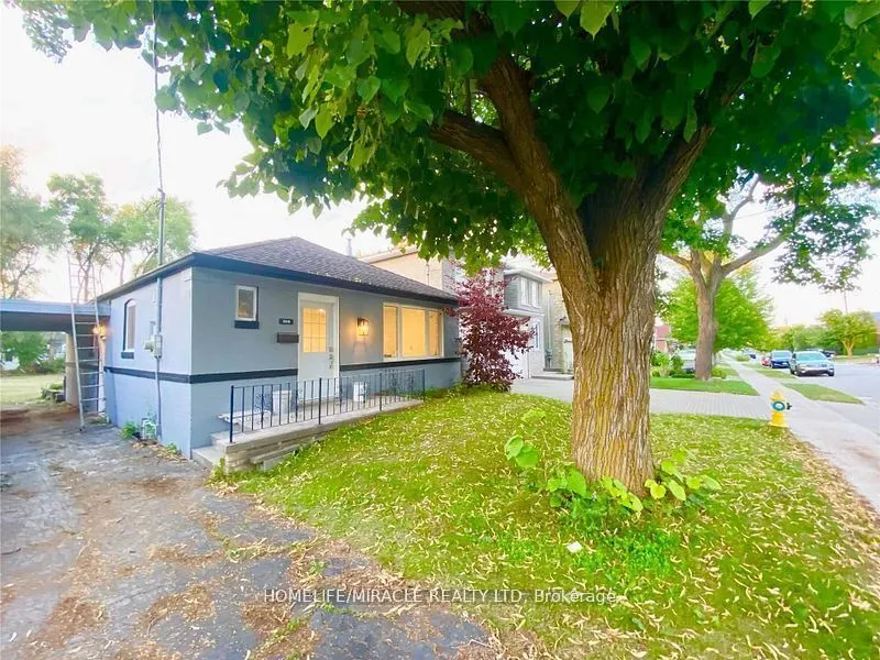 208 Olive Avenue, #Main floor