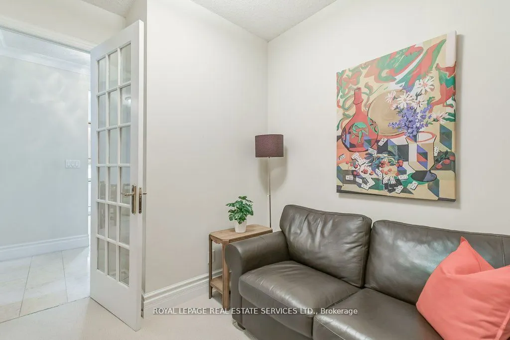 10 Old York Mills Road, #209