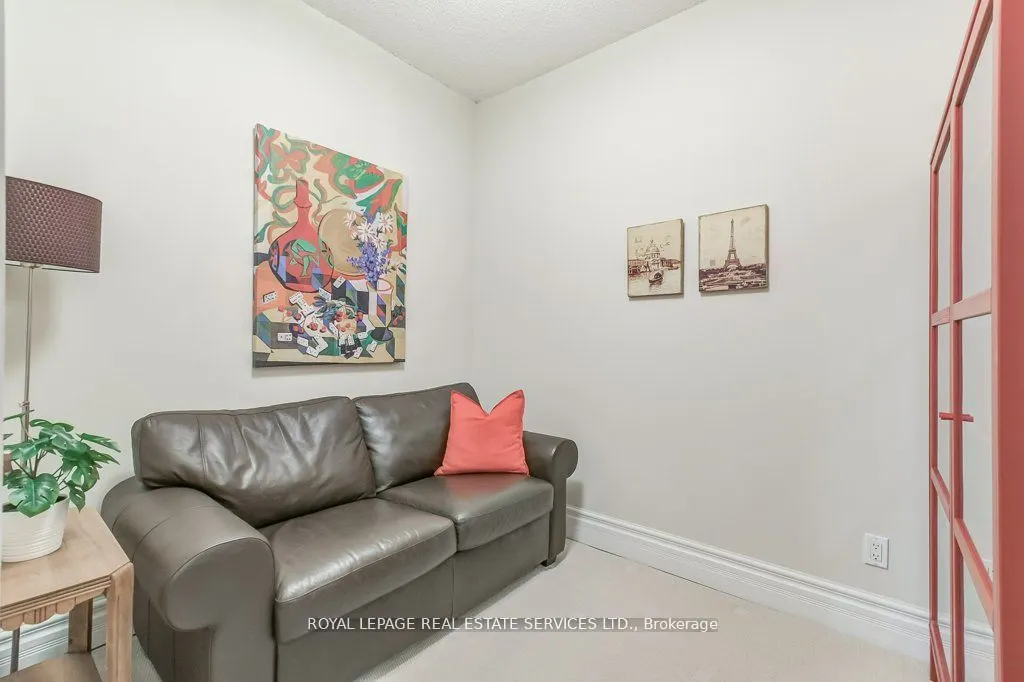 10 Old York Mills Road, #209