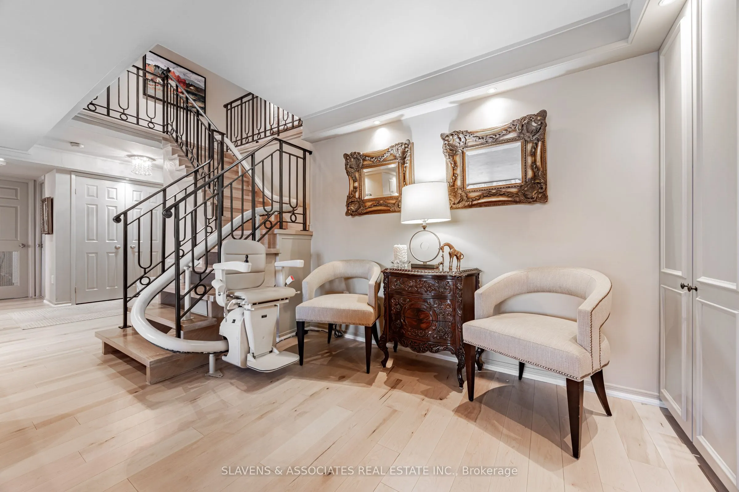 360 Bloor Street E, #106