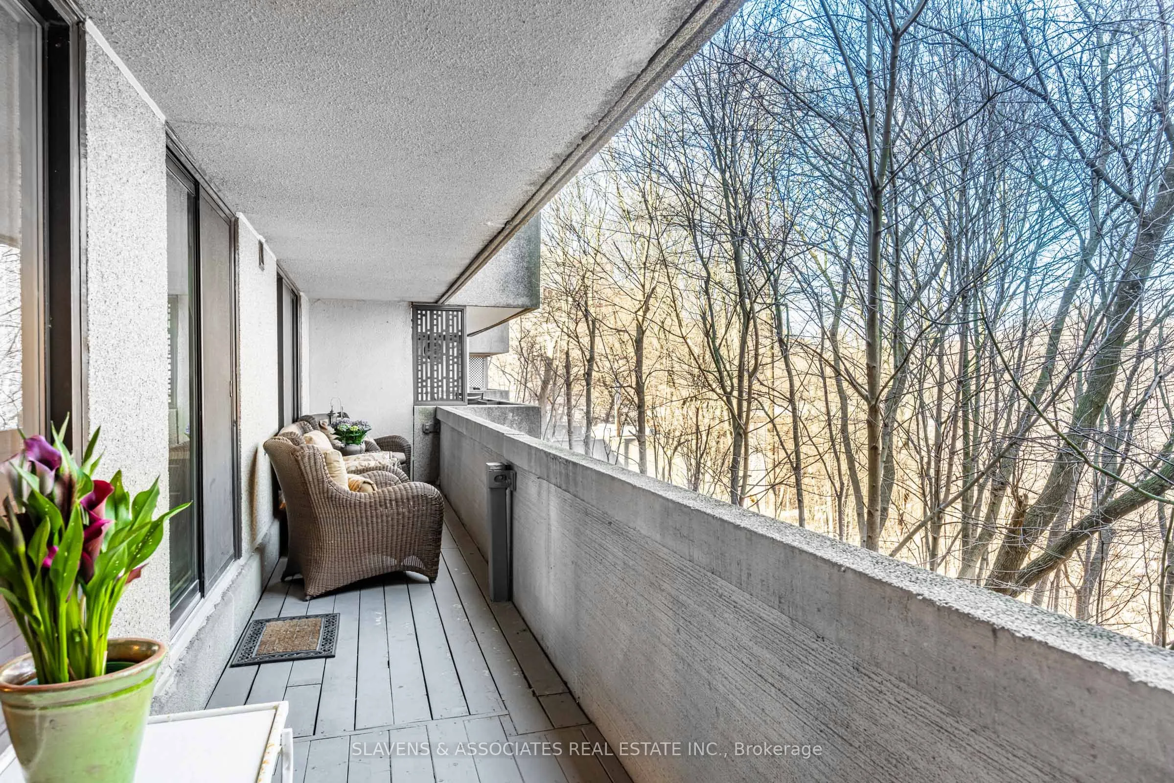 360 Bloor Street E, #106