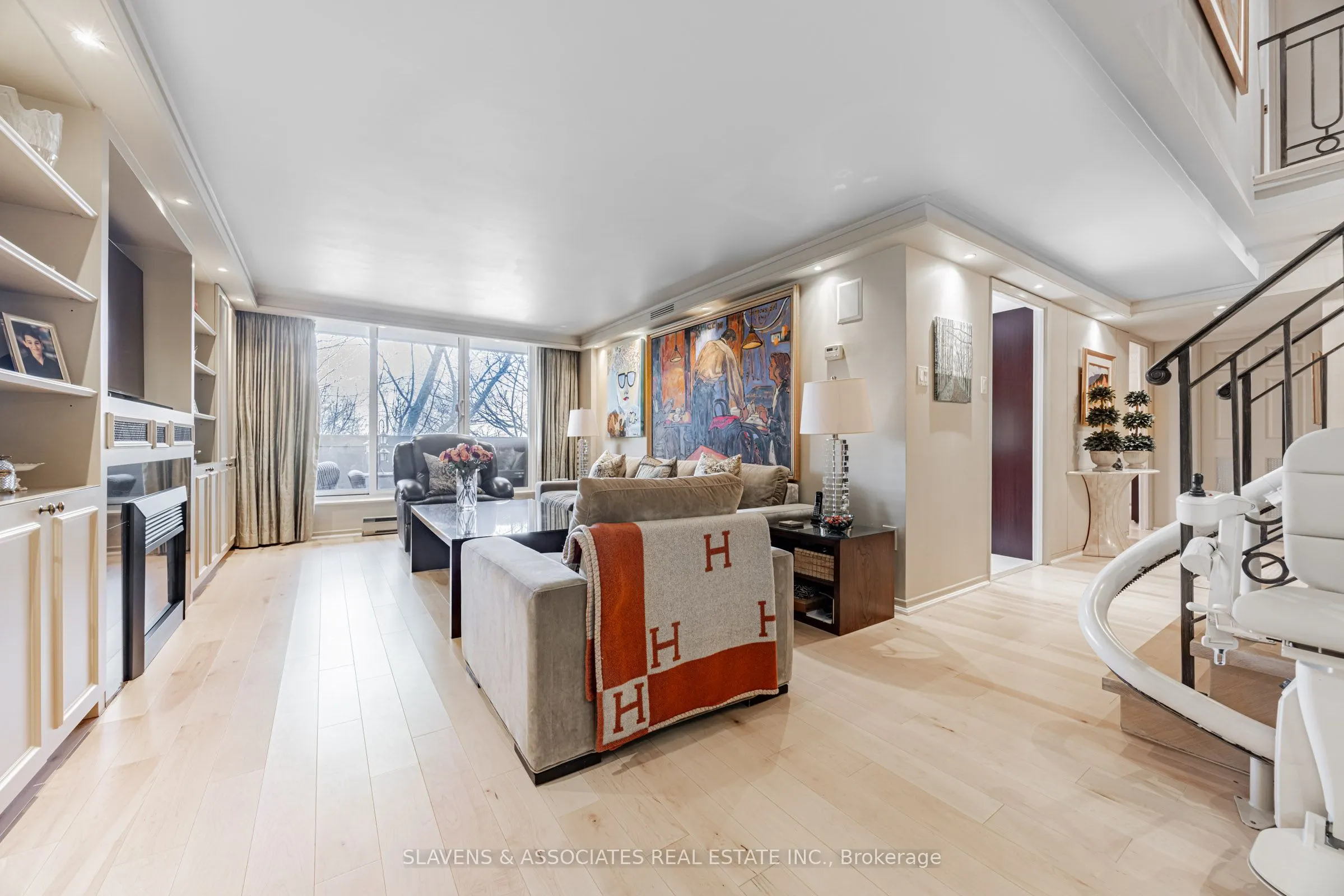 360 Bloor Street E, #106