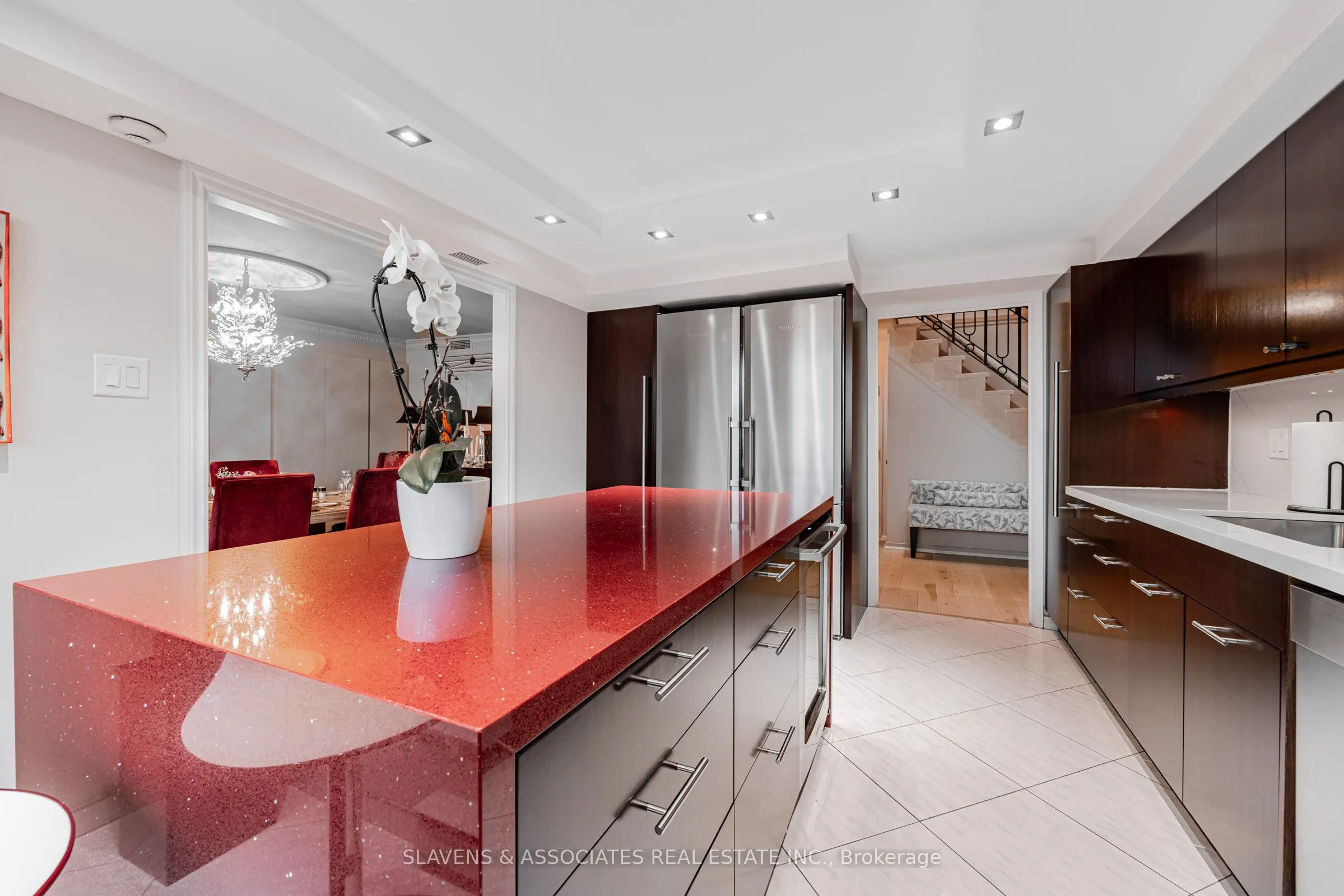 360 Bloor Street E, #106