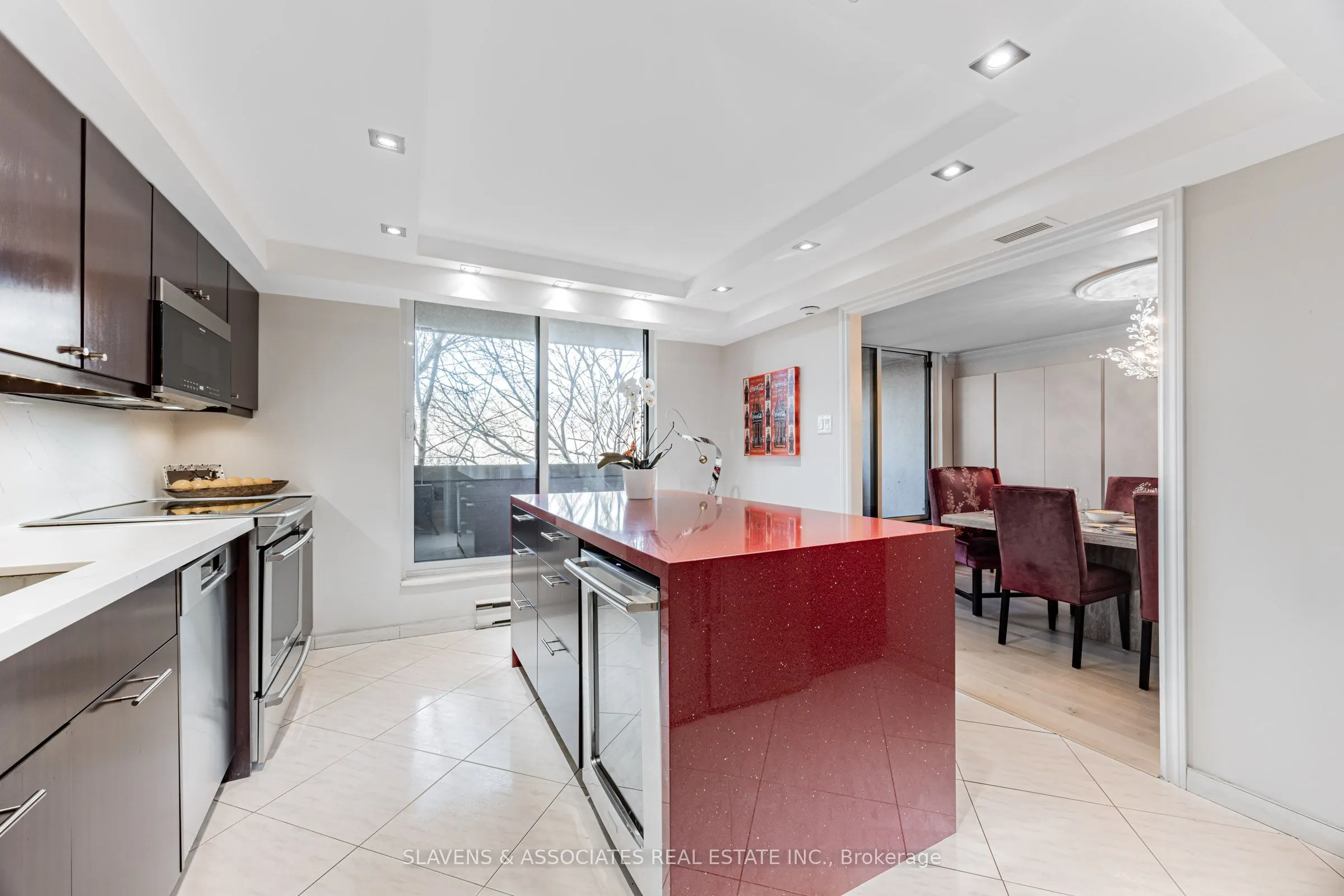 360 Bloor Street E, #106