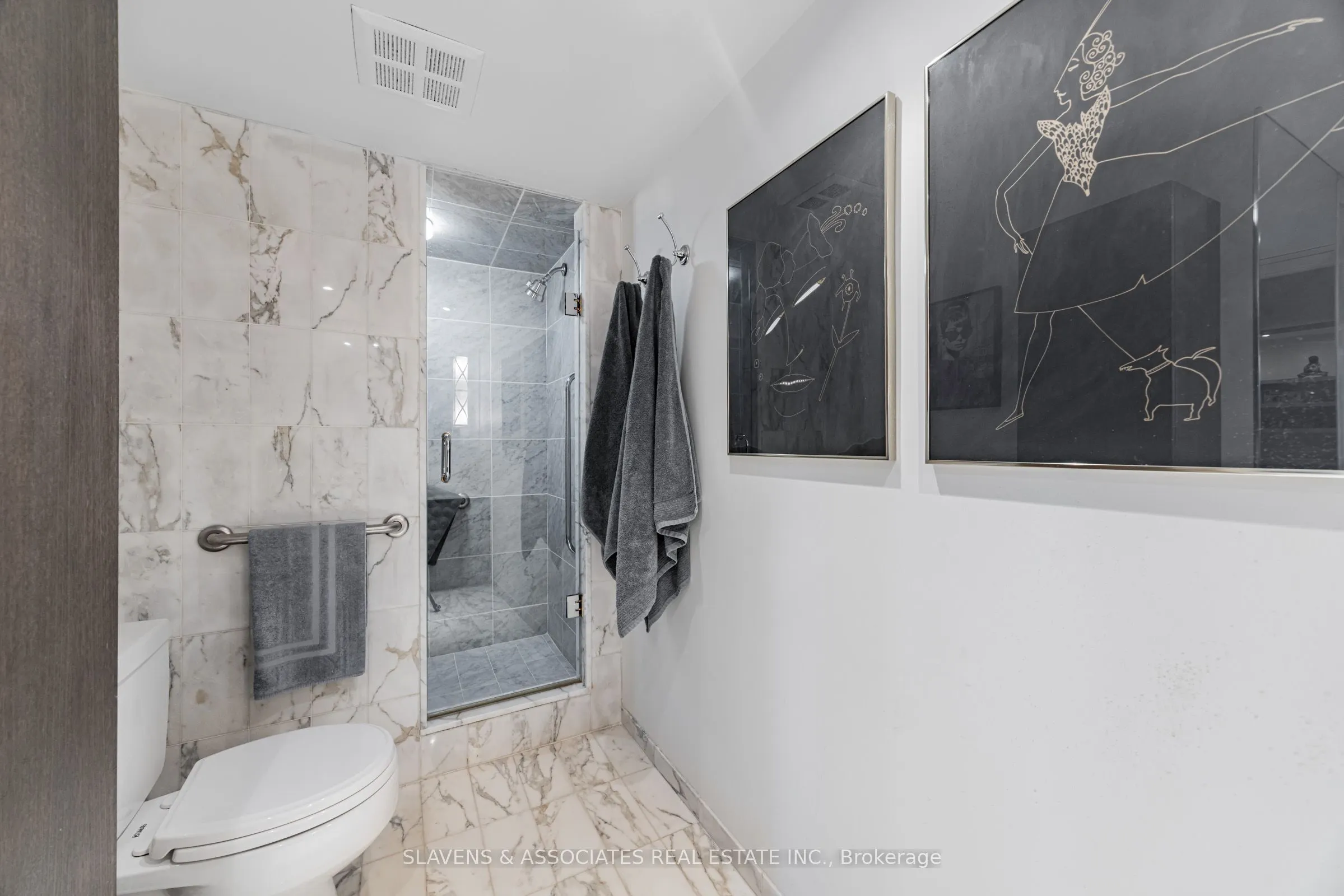 360 Bloor Street E, #106