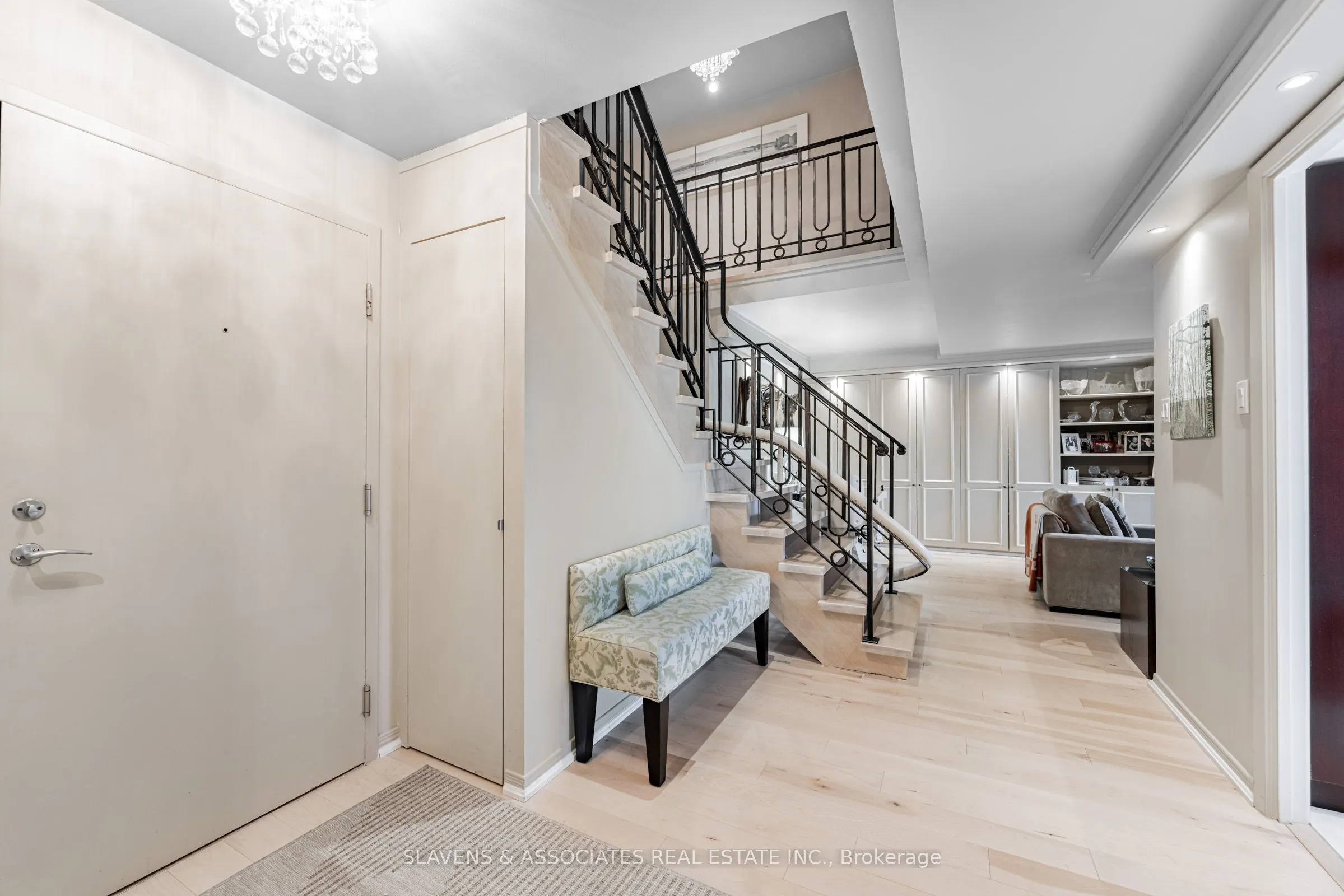 360 Bloor Street E, #106