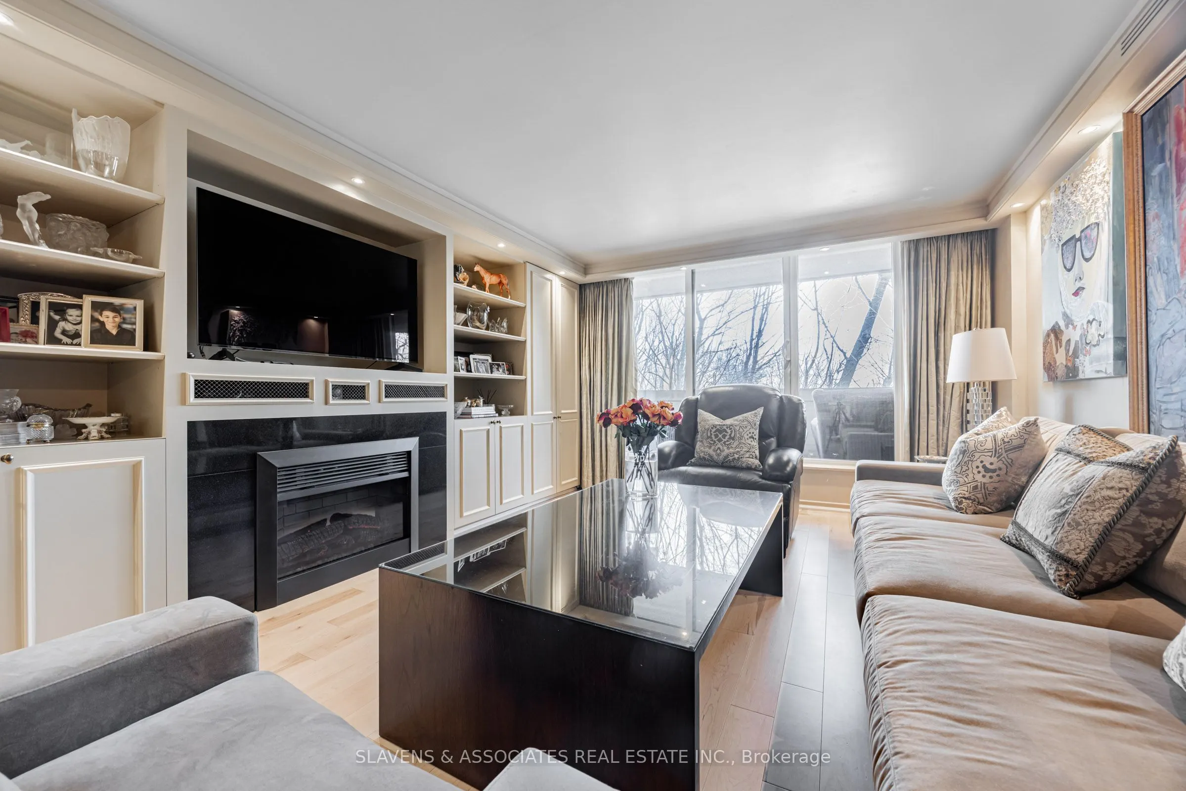 360 Bloor Street E, #106
