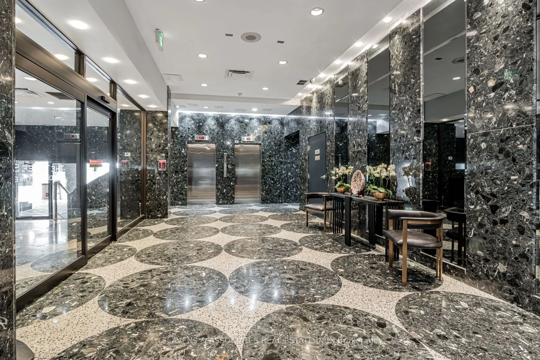 360 Bloor Street E, #106