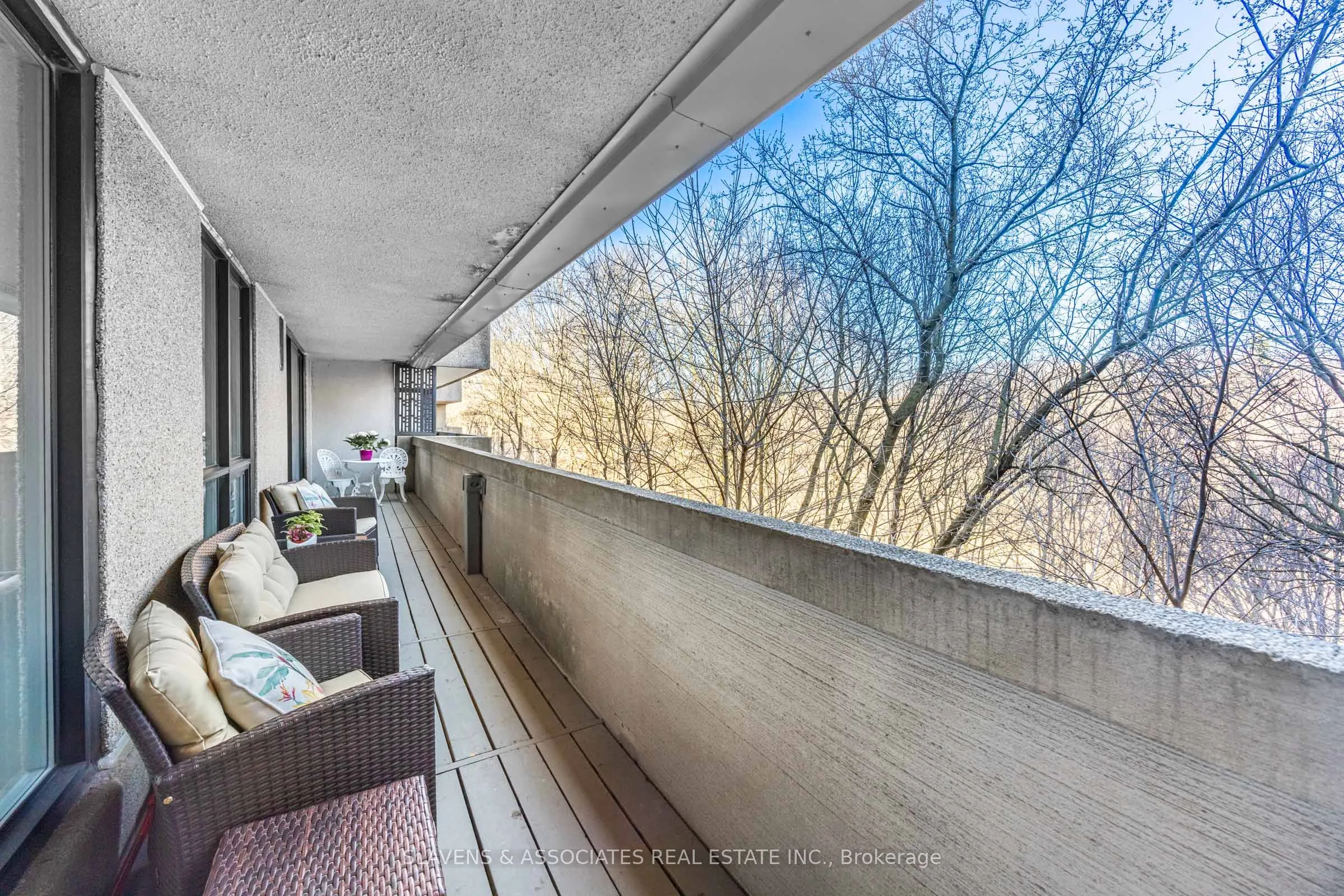 360 Bloor Street E, #106