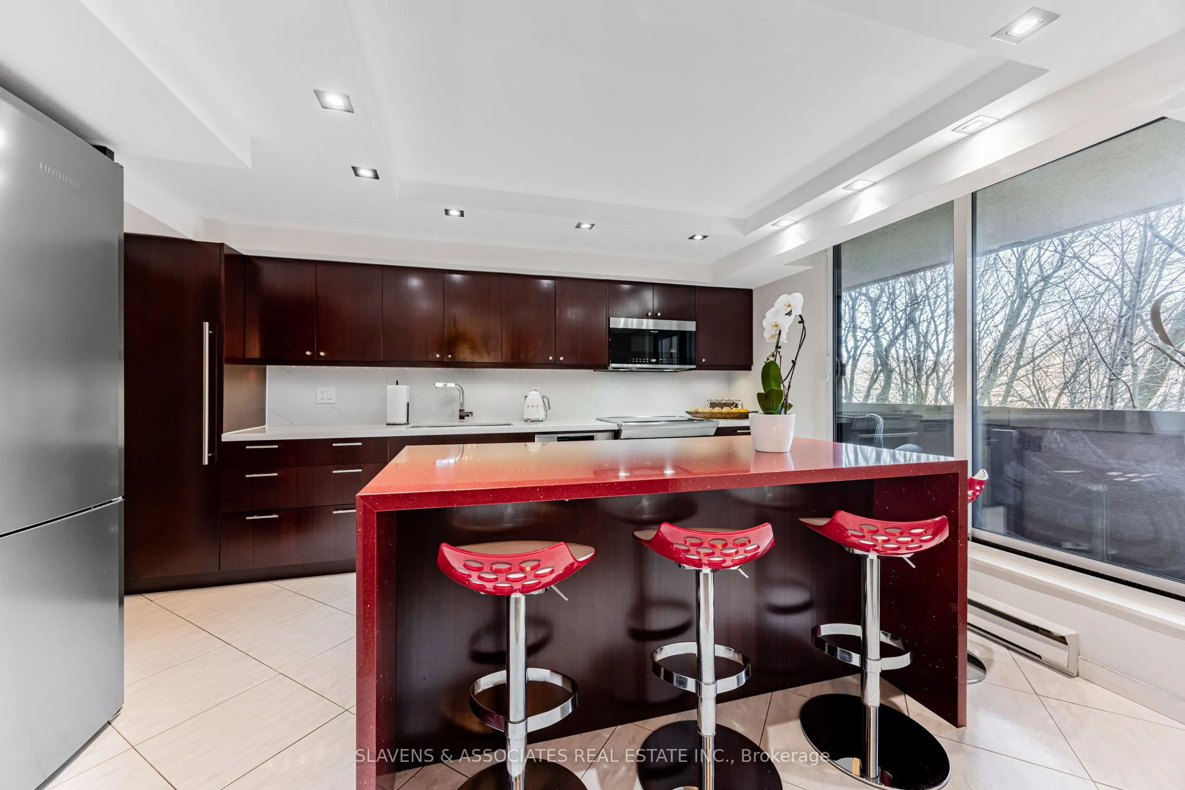 360 Bloor Street E, #106