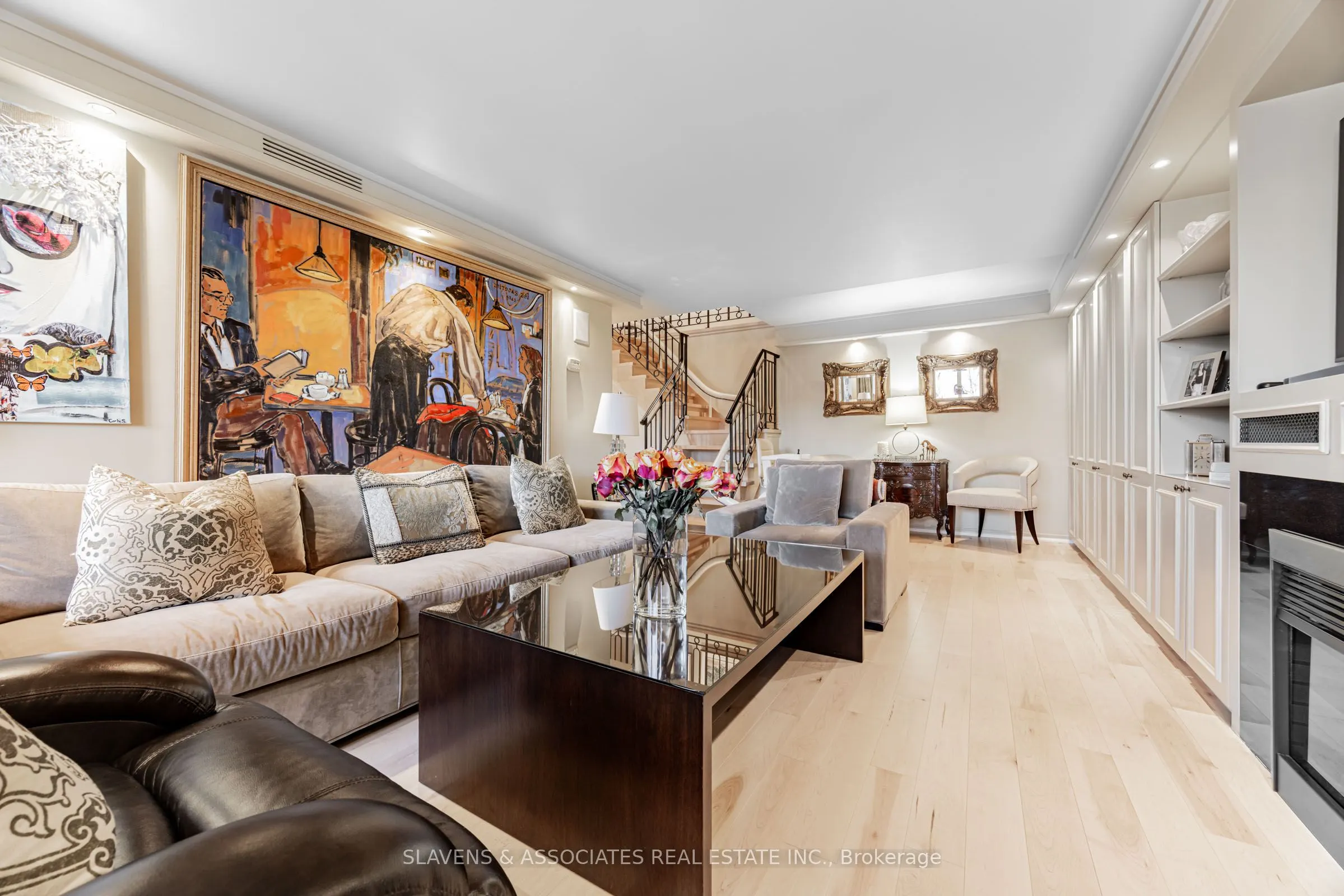 360 Bloor Street E, #106