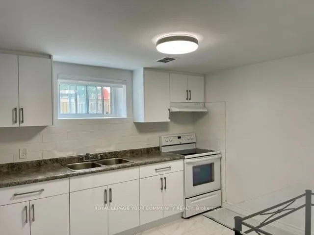 137 Palm Drive, #Lower