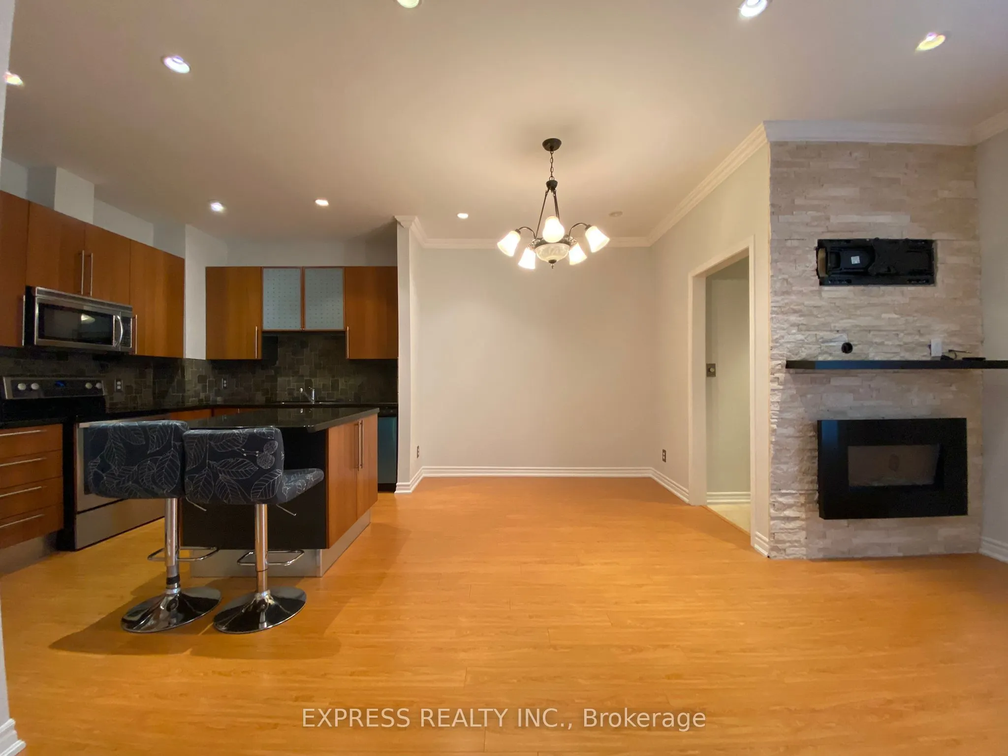 11 Everson Drive, #408