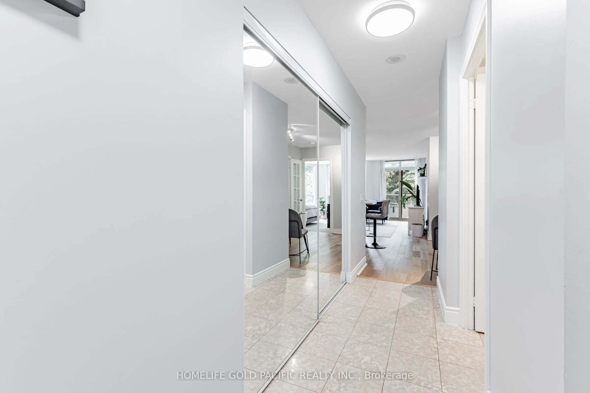 78 Harrison Garden Boulevard, #208