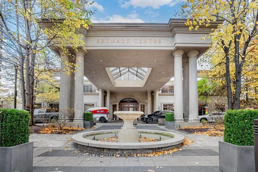 78 Harrison Garden Boulevard, #208