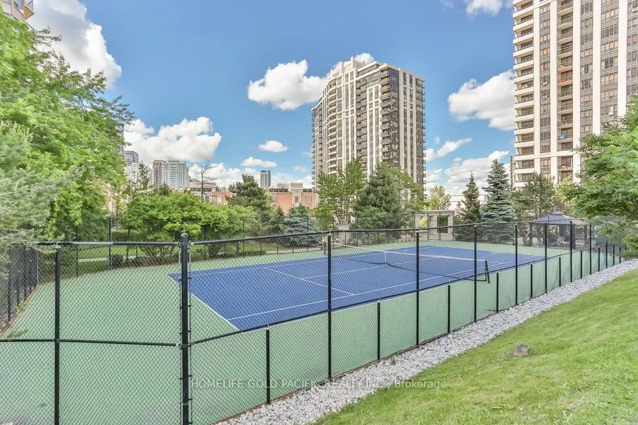 78 Harrison Garden Boulevard, #208