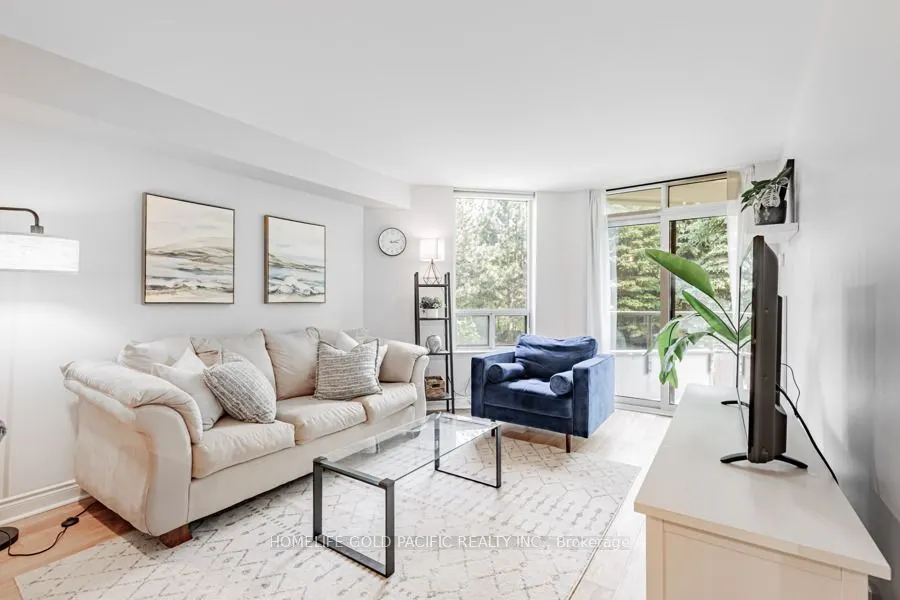 78 Harrison Garden Boulevard, #208