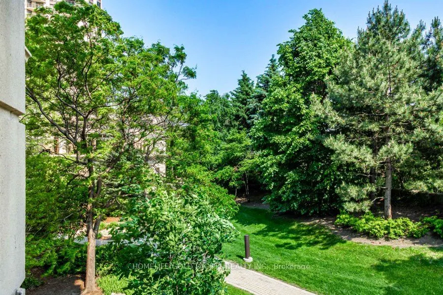 78 Harrison Garden Boulevard, #208