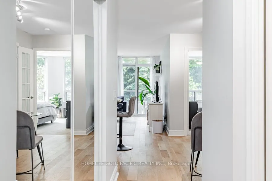 78 Harrison Garden Boulevard, #208