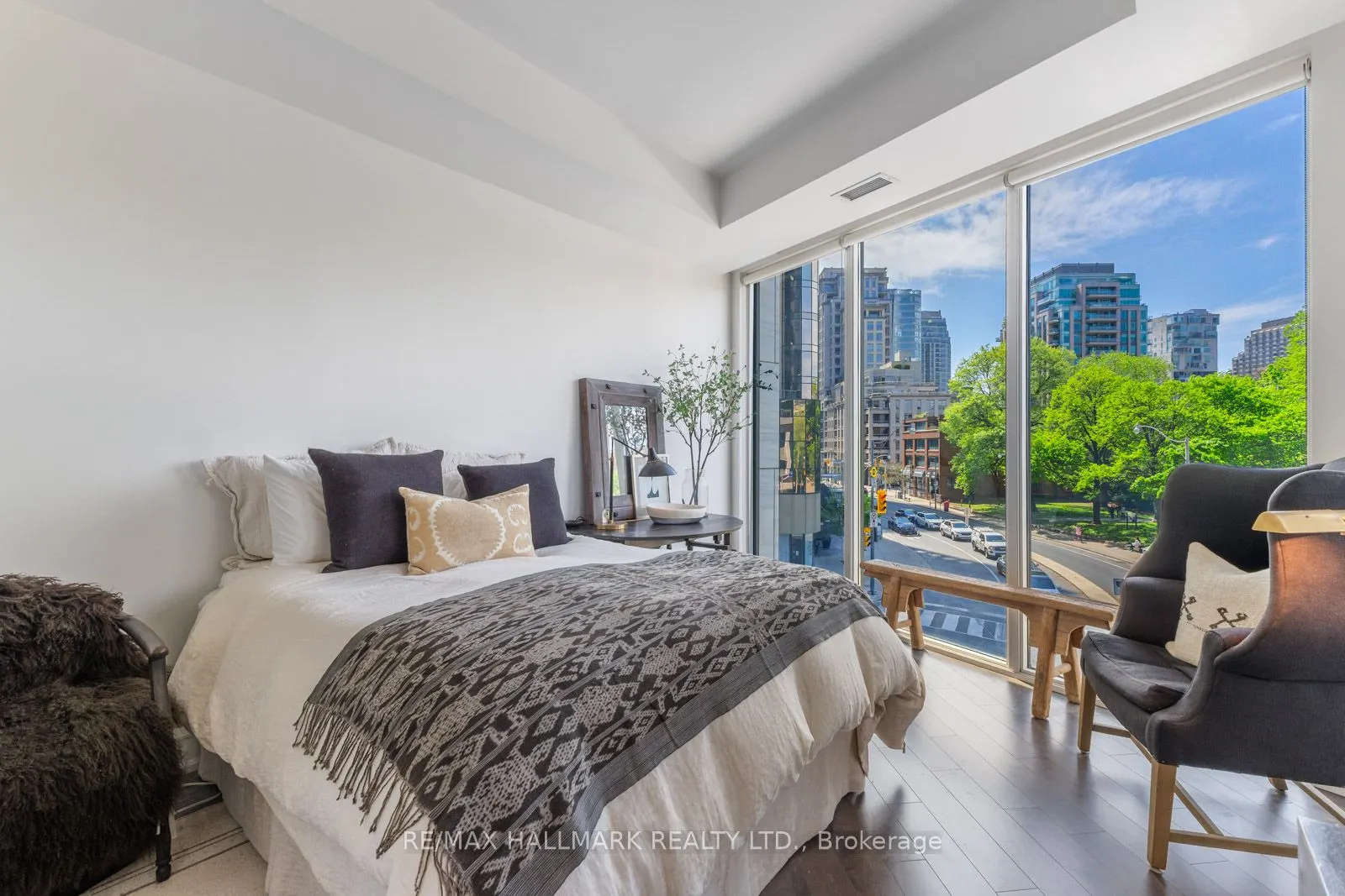 88 Davenport Road, #306