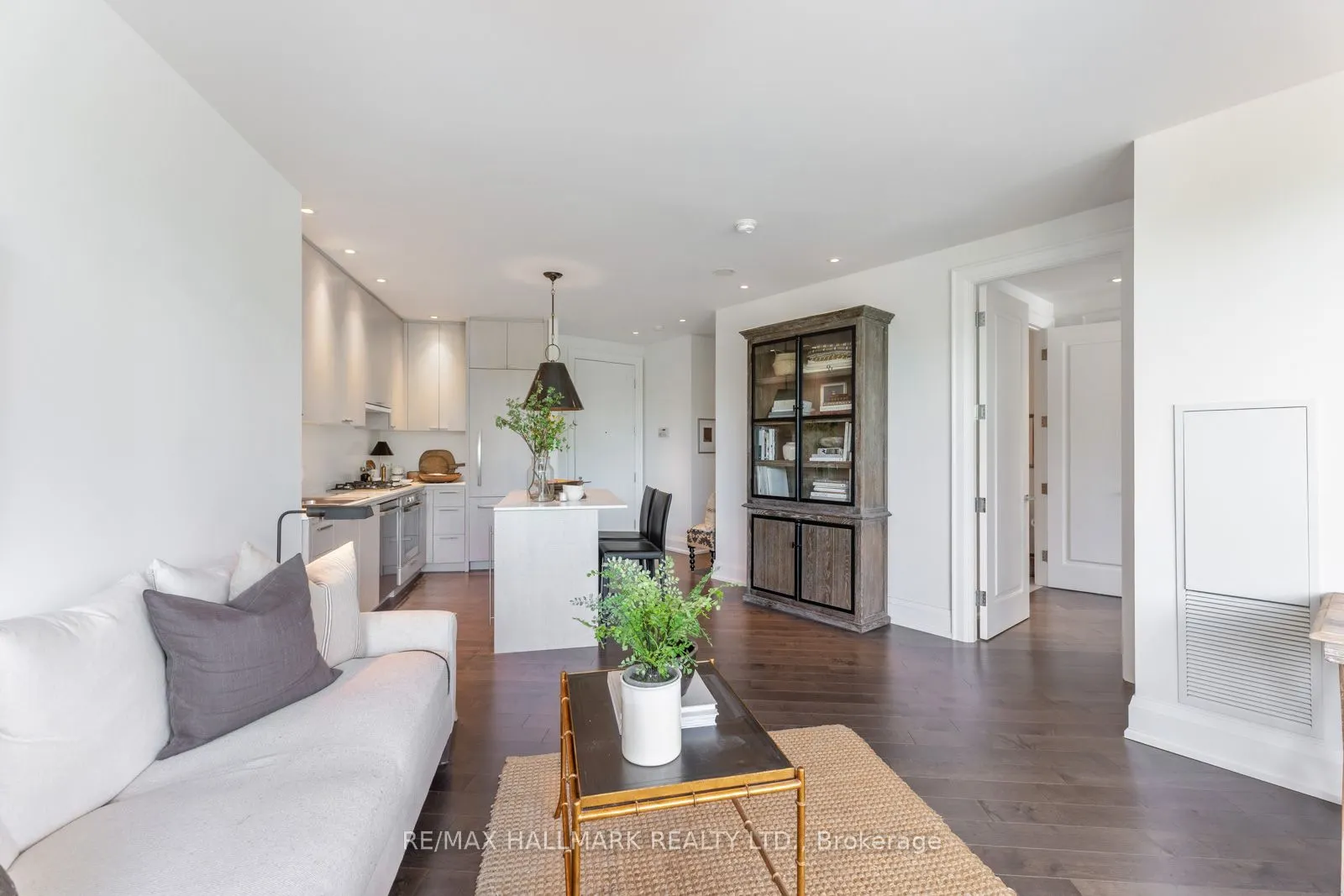 88 Davenport Road, #306