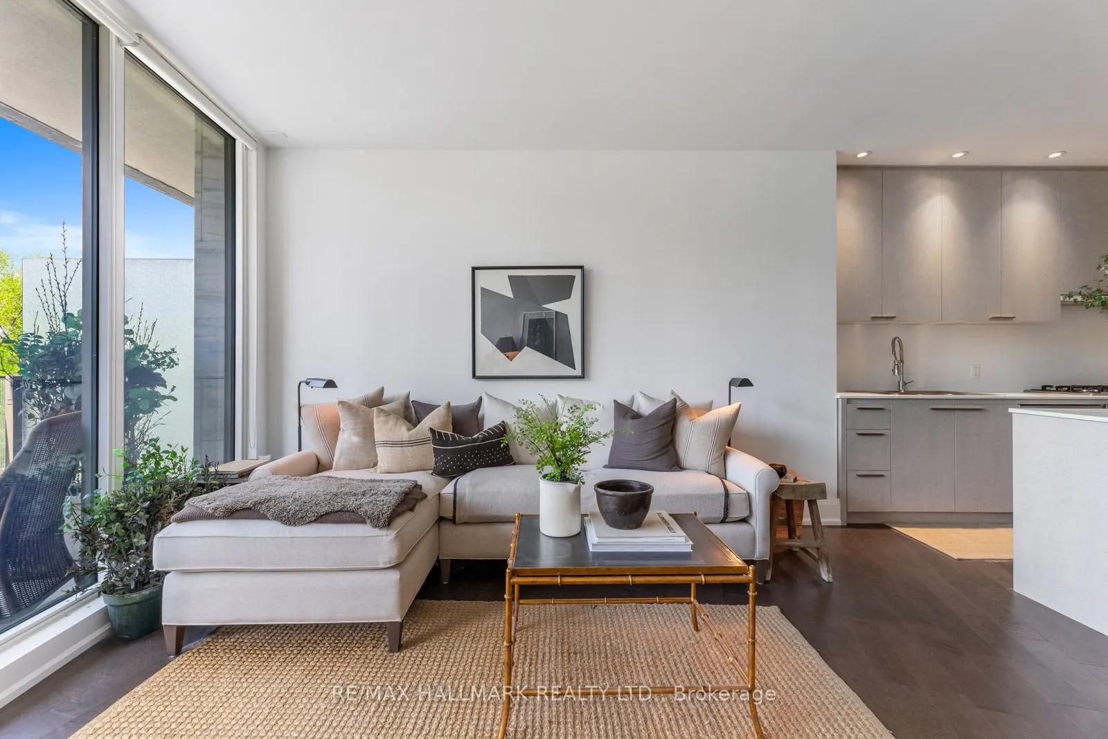 88 Davenport Road, #306