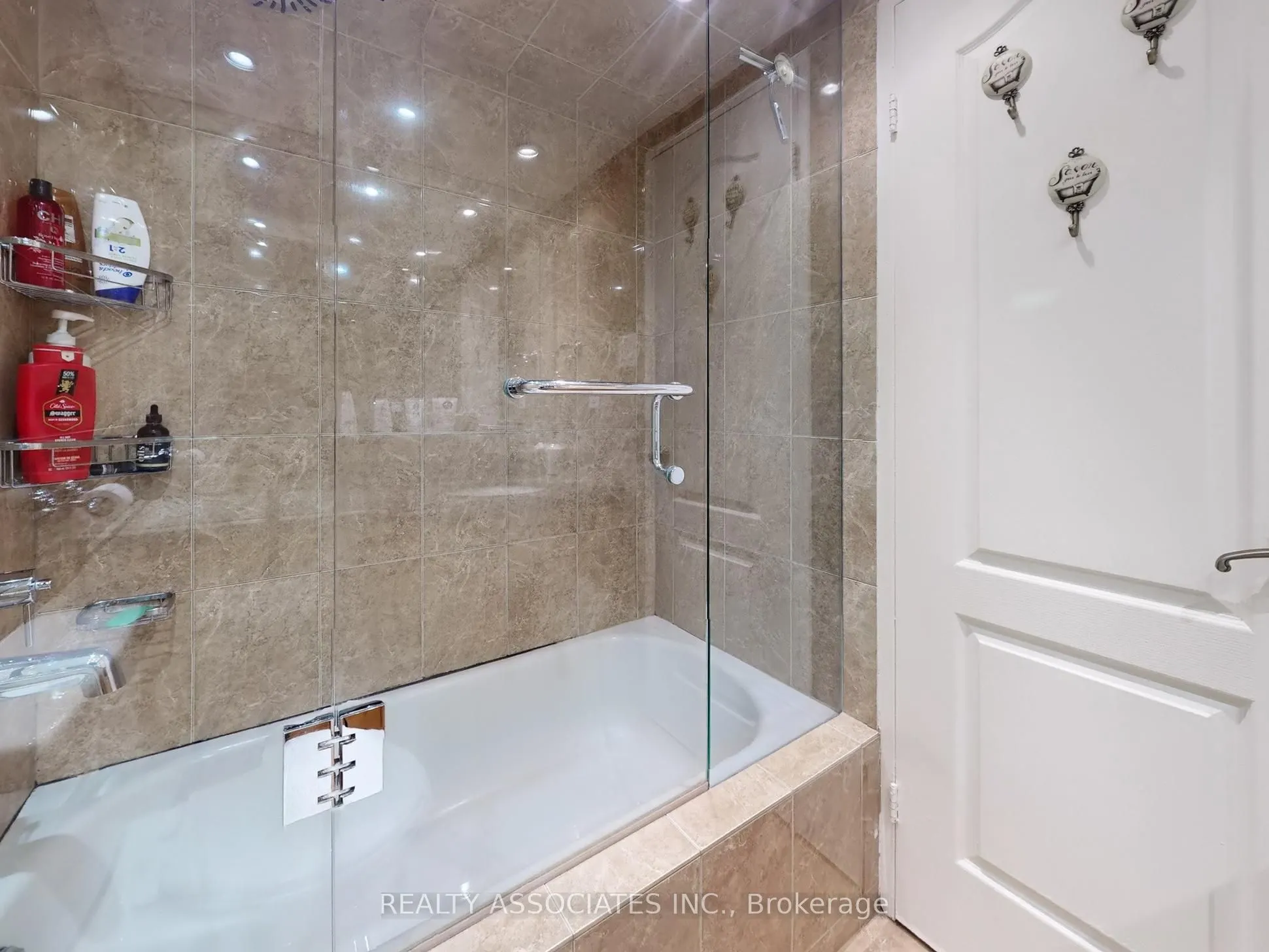 205 Hilda Avenue, #1704