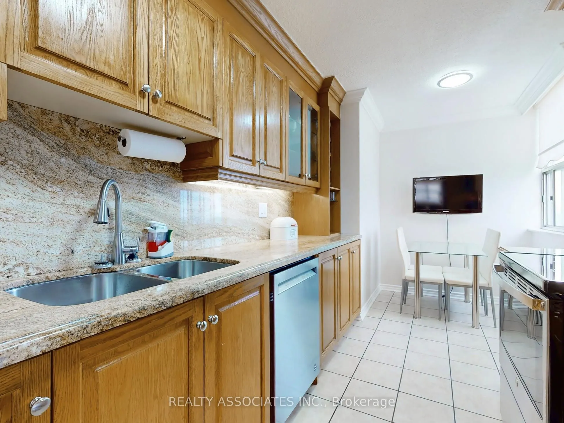 205 Hilda Avenue, #1704