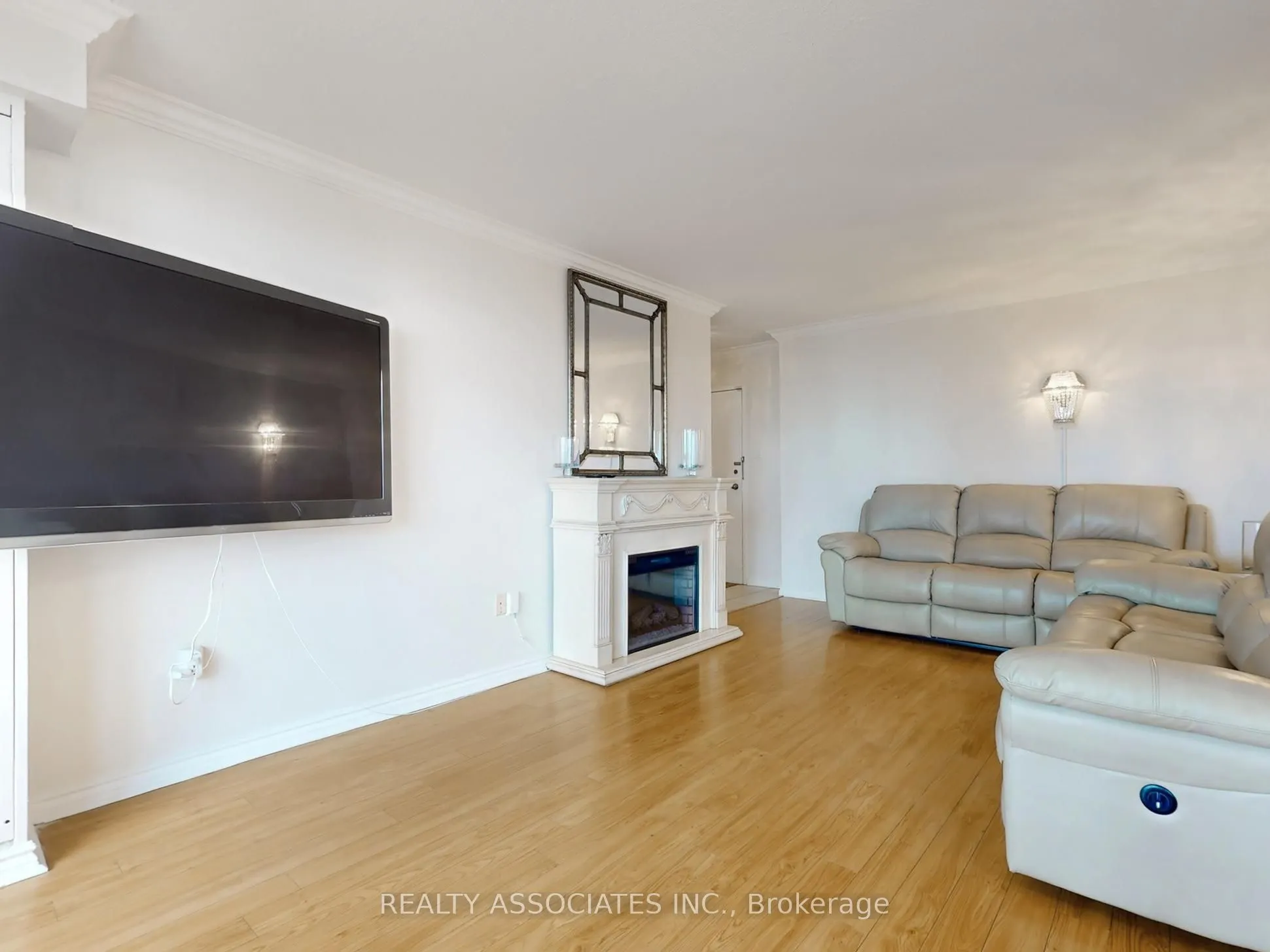 205 Hilda Avenue, #1704