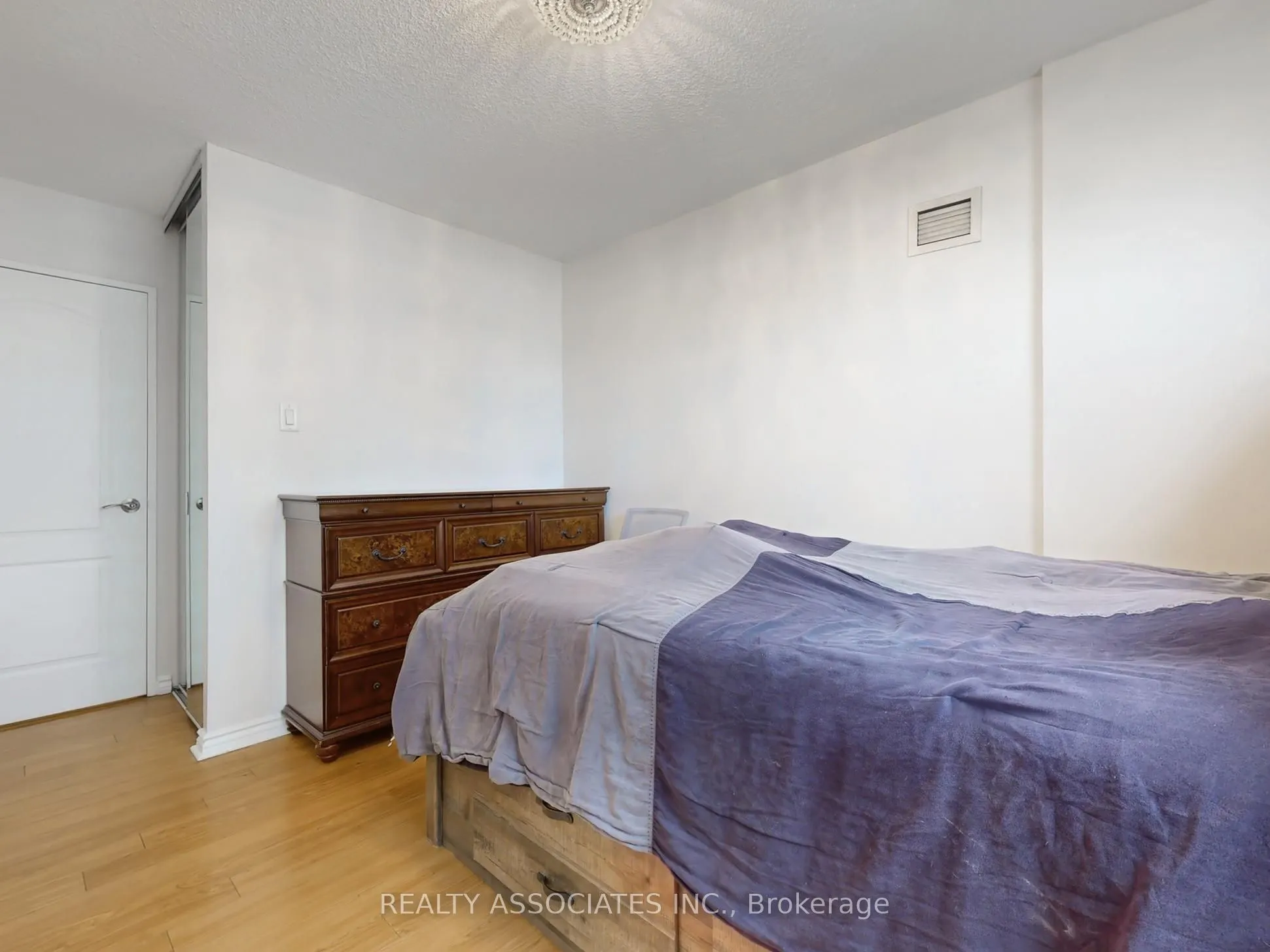 205 Hilda Avenue, #1704