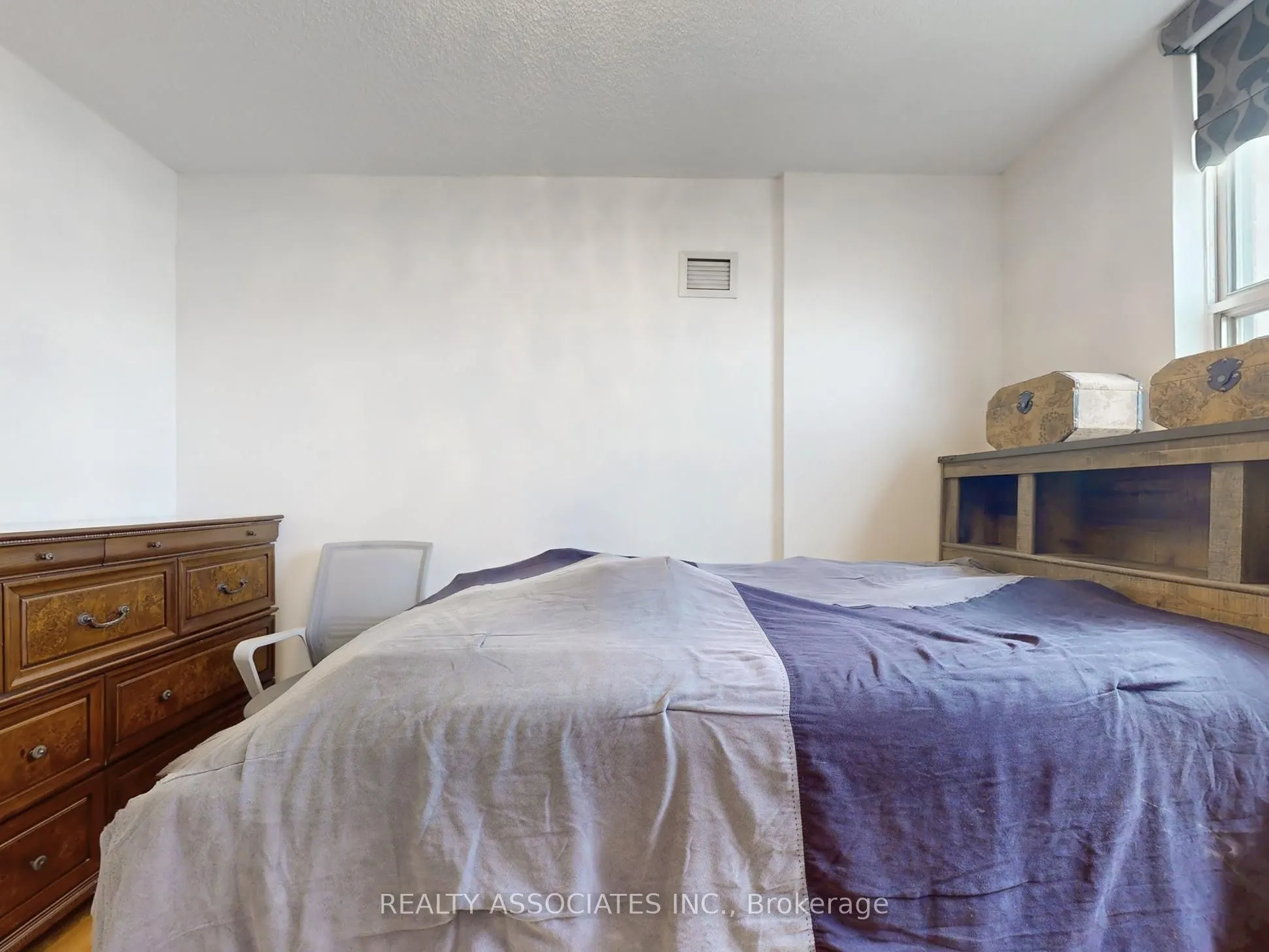 205 Hilda Avenue, #1704