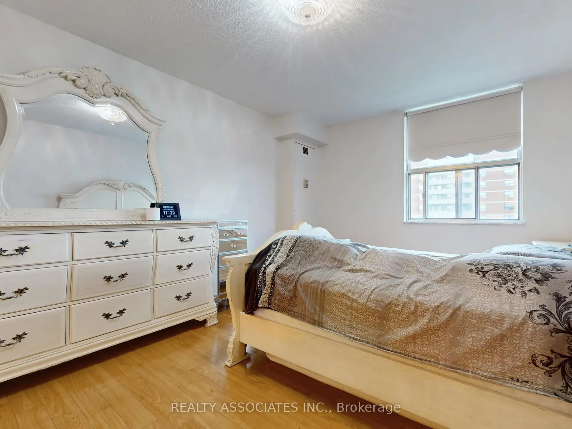 205 Hilda Avenue, #1704