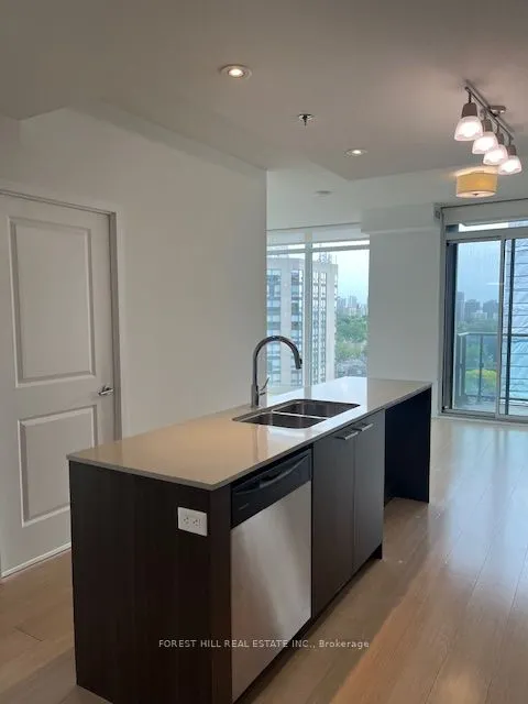 320 Tweedsmuir Avenue, #1504
