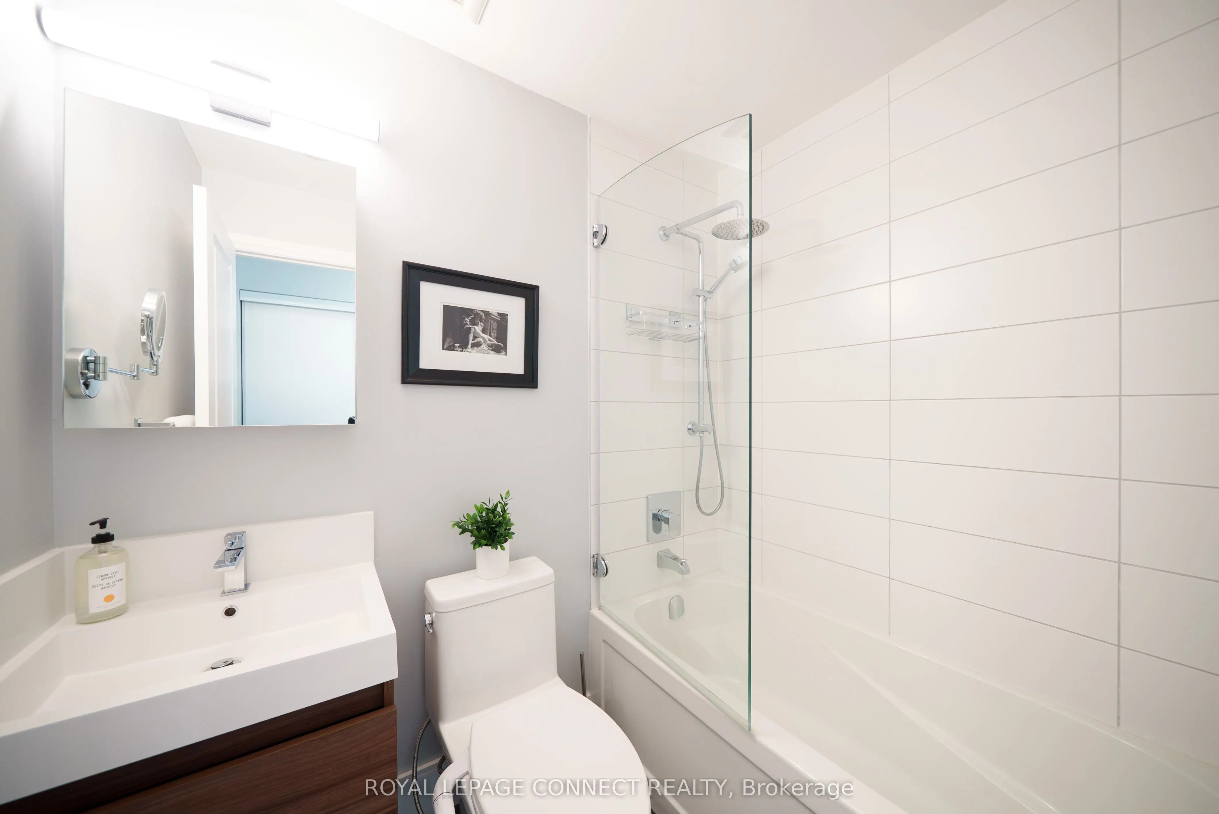 780 Sheppard Avenue E #TH03