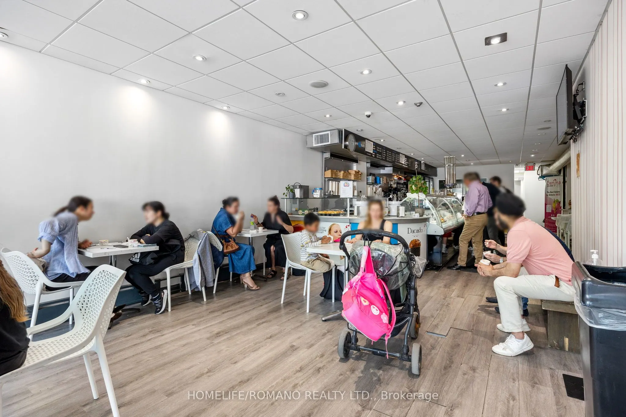 2076 Yonge Street