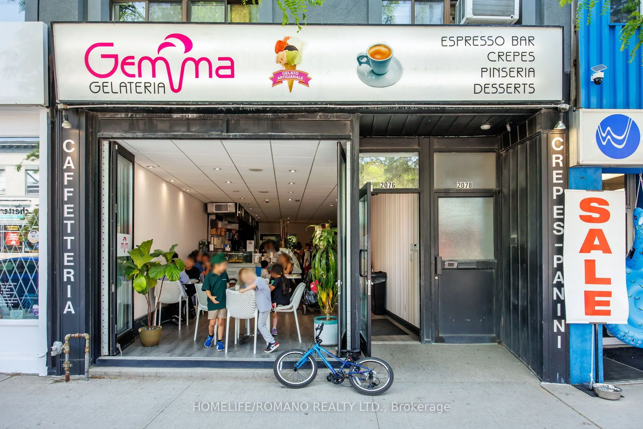 2076 Yonge Street