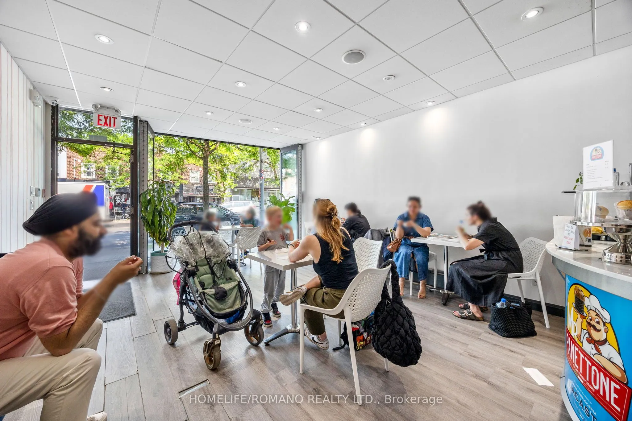 2076 Yonge Street