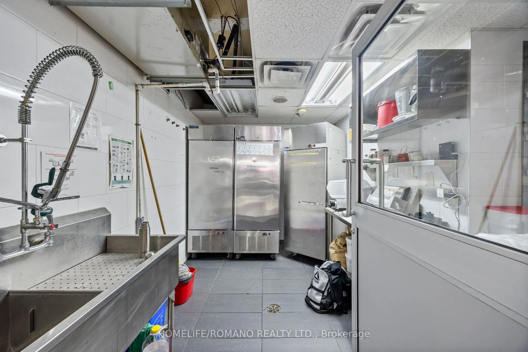 2076 Yonge Street