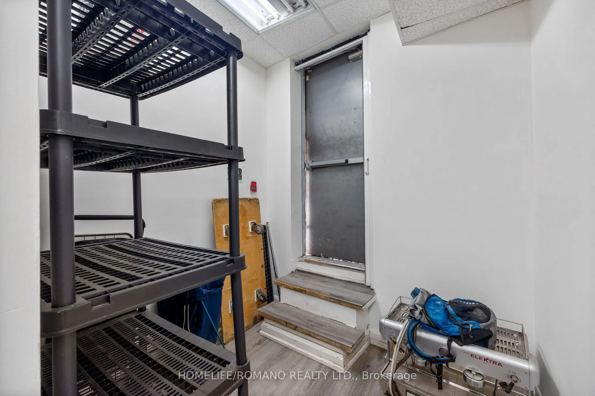 2076 Yonge Street