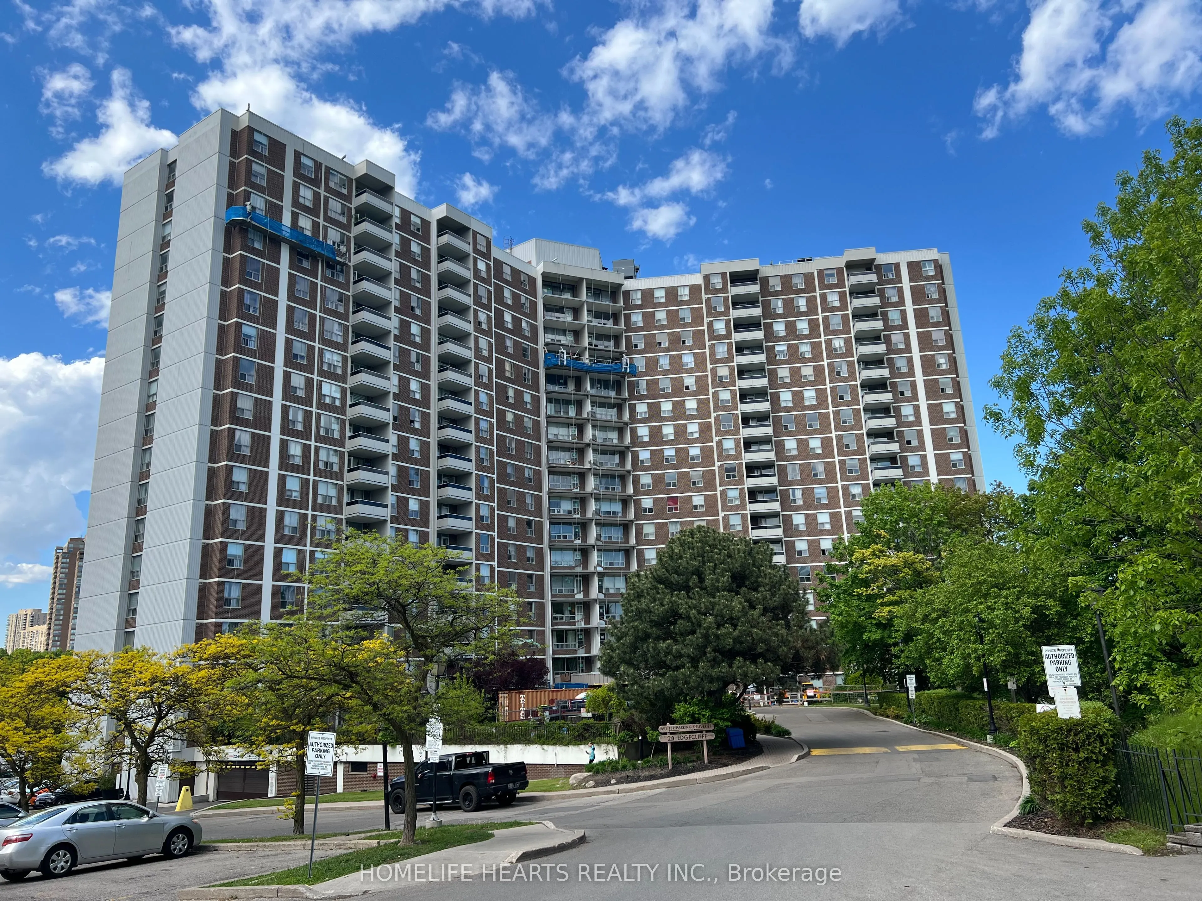 20 Edgecliff Golfway, #315