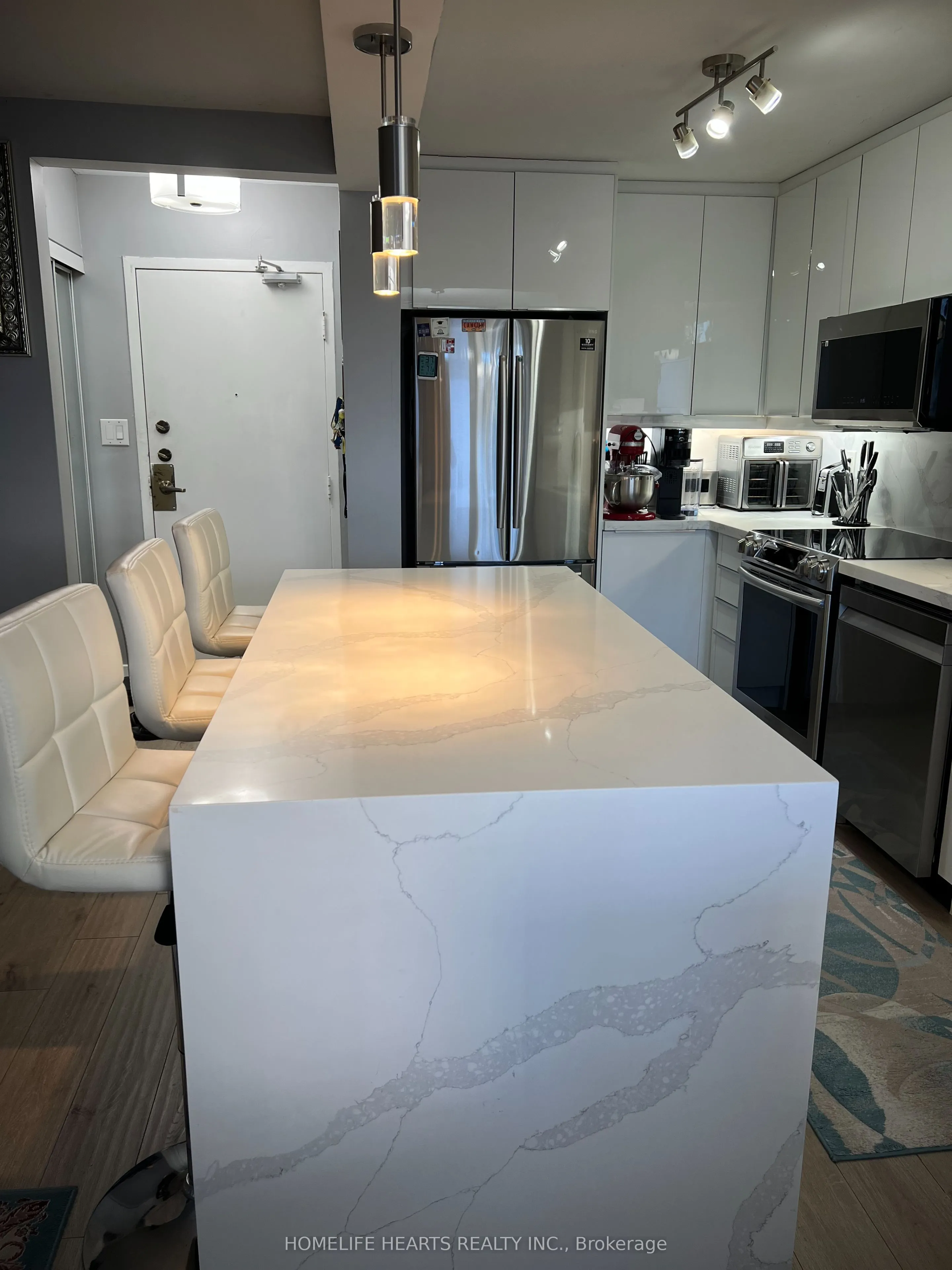 20 Edgecliff Golfway, #315