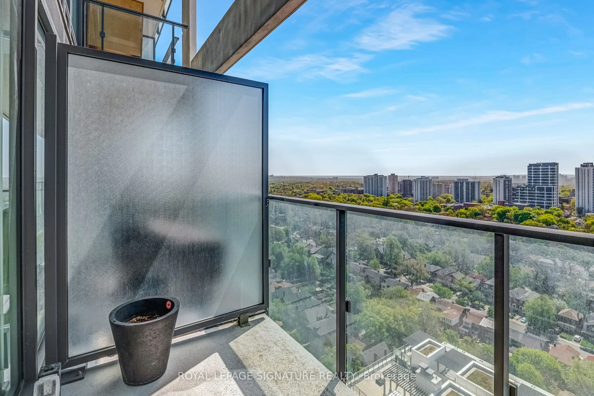 5 Soudan Avenue, #2814