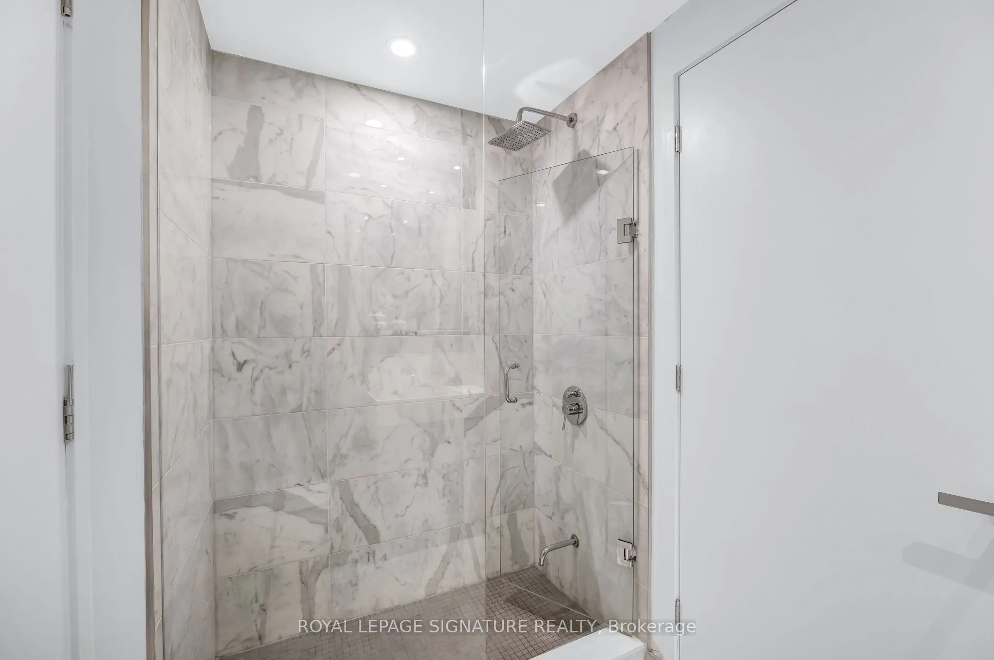 5 Soudan Avenue, #2814