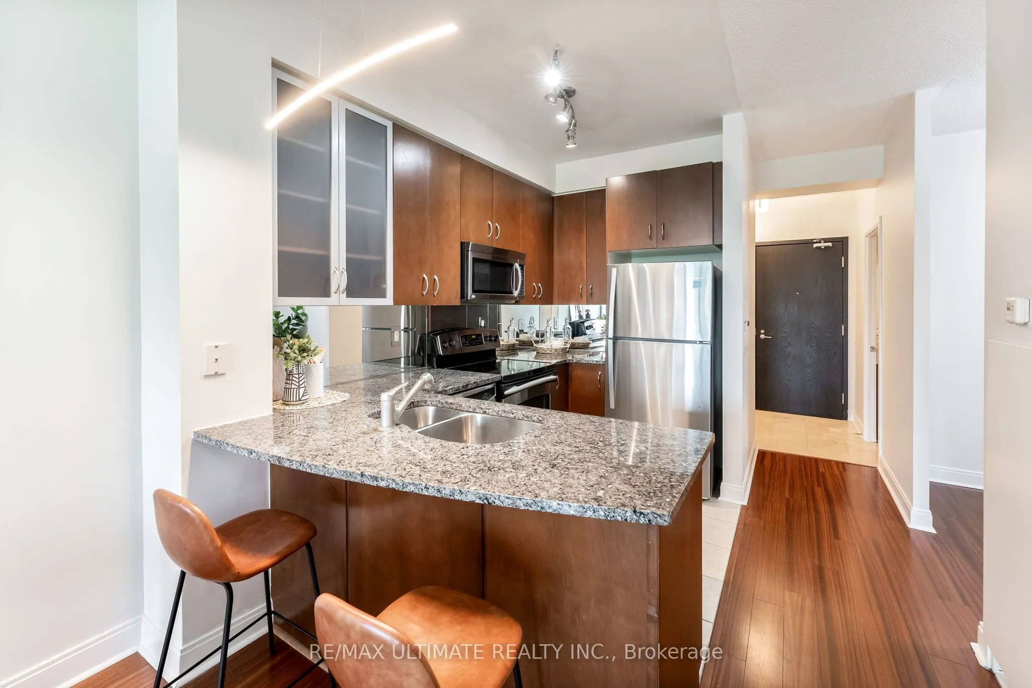 18 Yorkville Avenue, #508