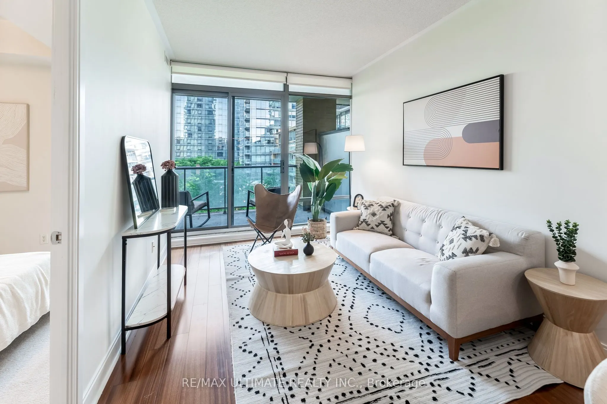 18 Yorkville Avenue, #508