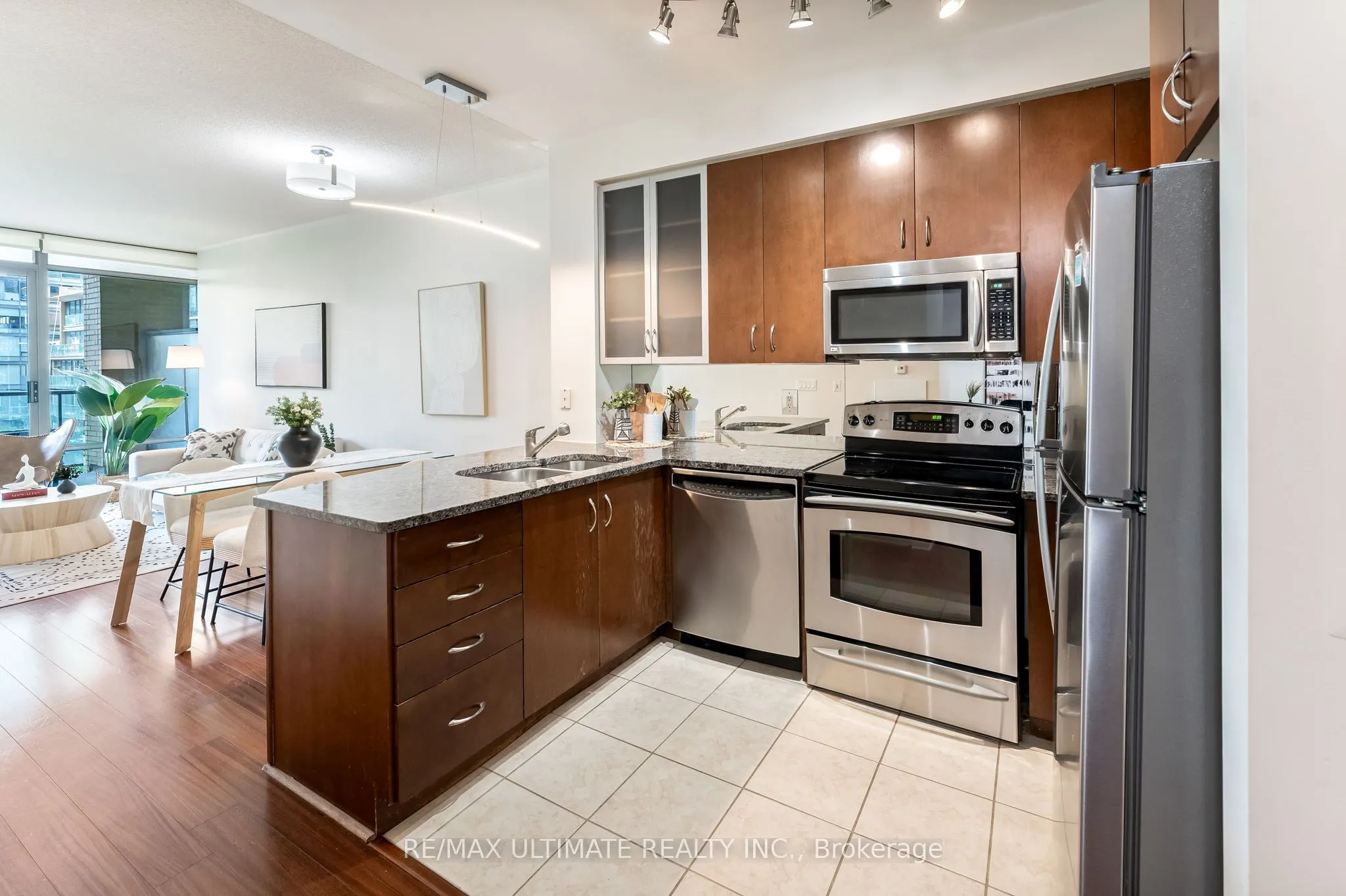 18 Yorkville Avenue, #508