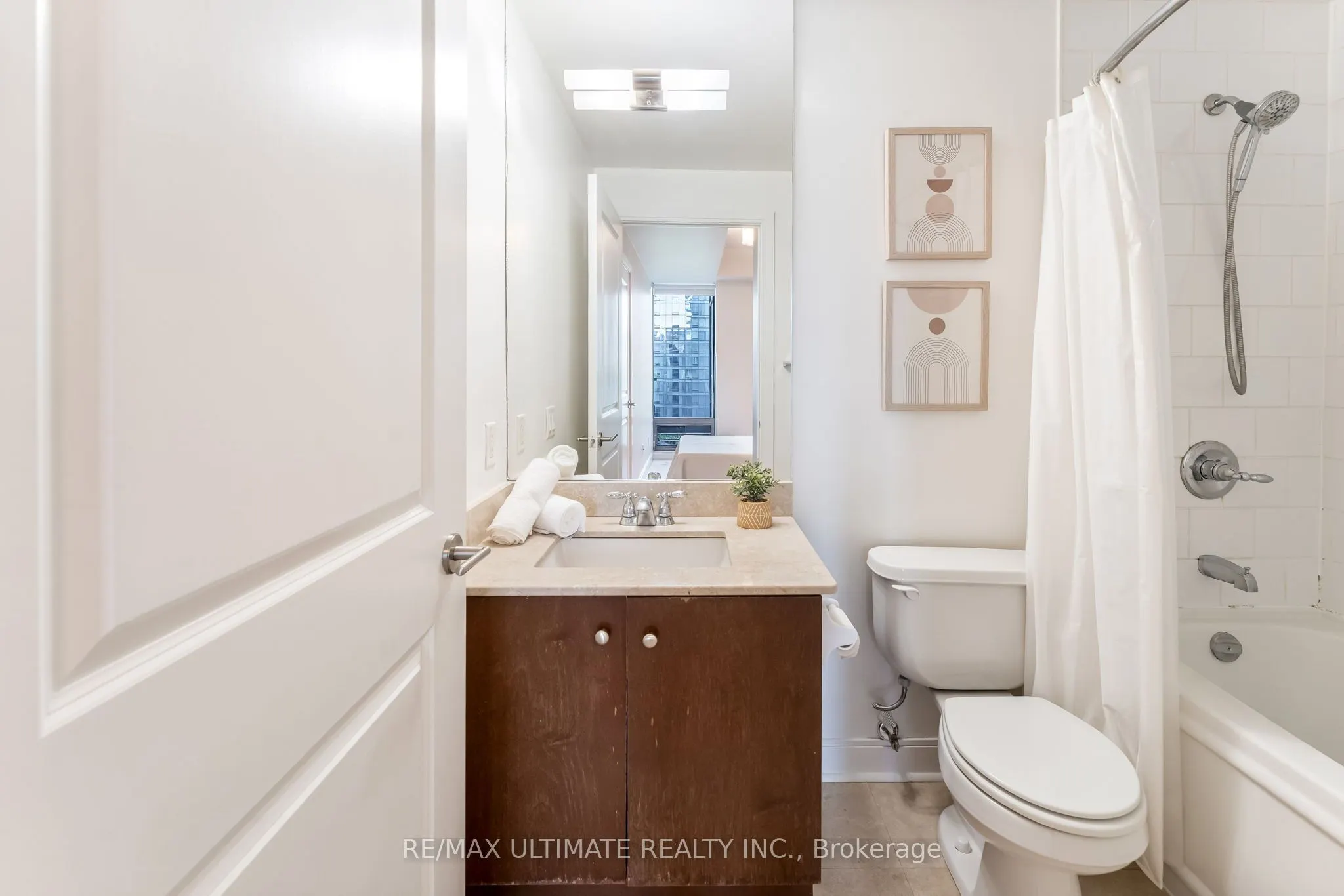 18 Yorkville Avenue, #508